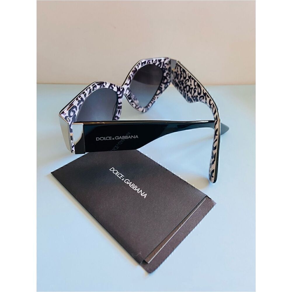 🛍️Dolce & Gabbana New & Authentic Black Exterior, All Over DG Logo Interior